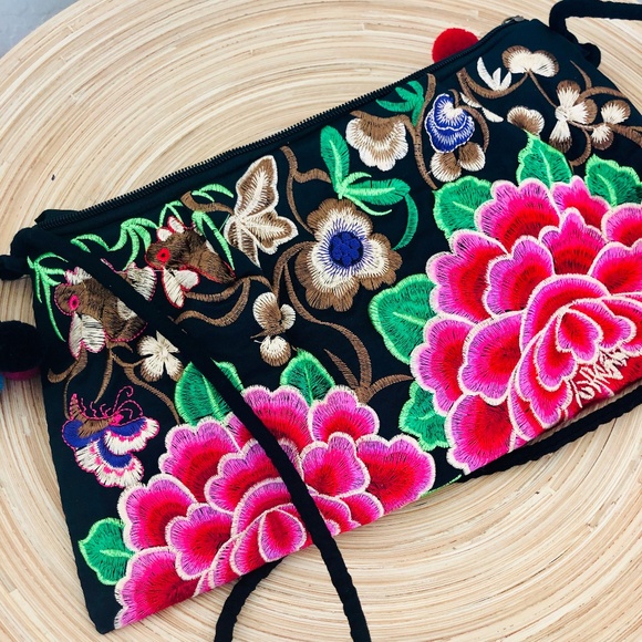 Embroidered Pom Poms Long Shoulder Bag/Crossbody Purse and Wristlet NWOT - Picture 12 of 13